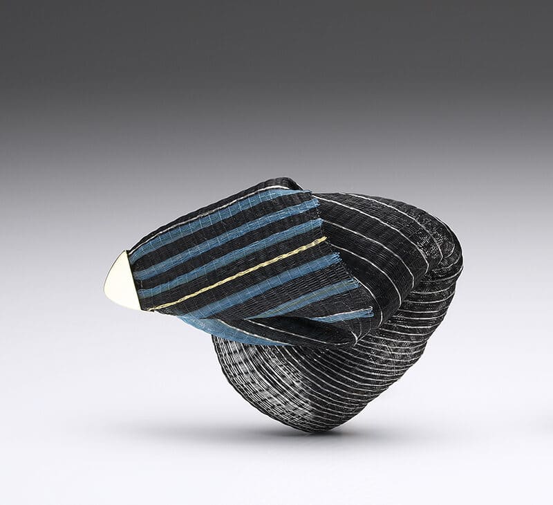 Impressive woven brooches by Kazumi Nagano